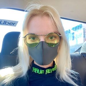 Meet your Posher, Vilena